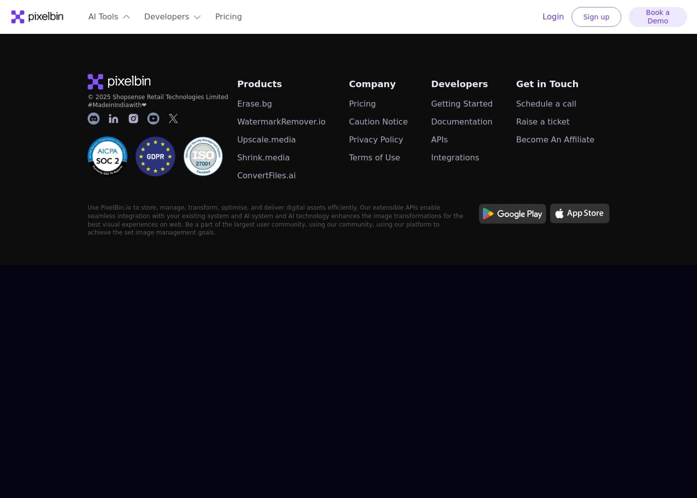 Screenshot della homepage di Upscale.media